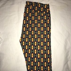 LuLaRoe Pants - Lularoe tall and curvy leggings LuLaRoe Pants - Lularoe tall and curvy leggings